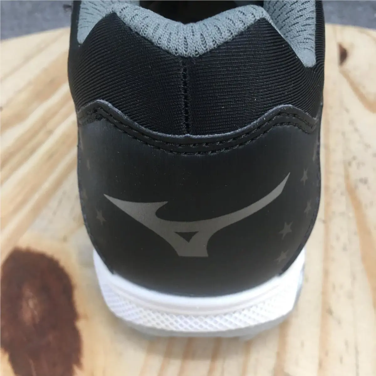Mizuno shoes - Black 2