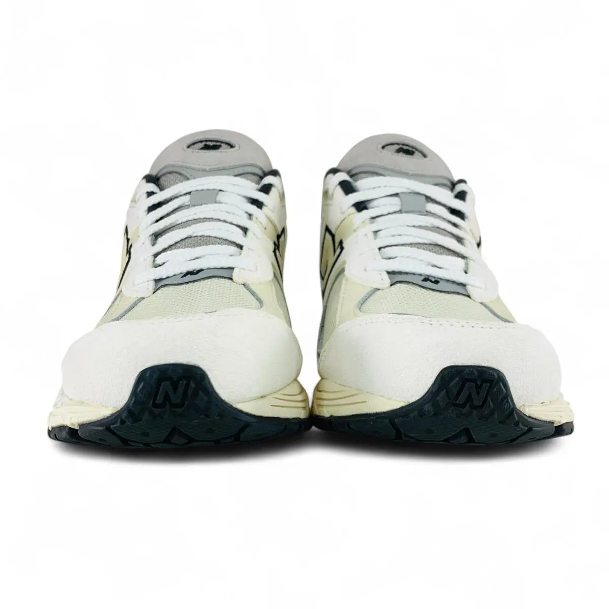 New Balance shoes - New Balance 2002R - M2002RQW - White 3