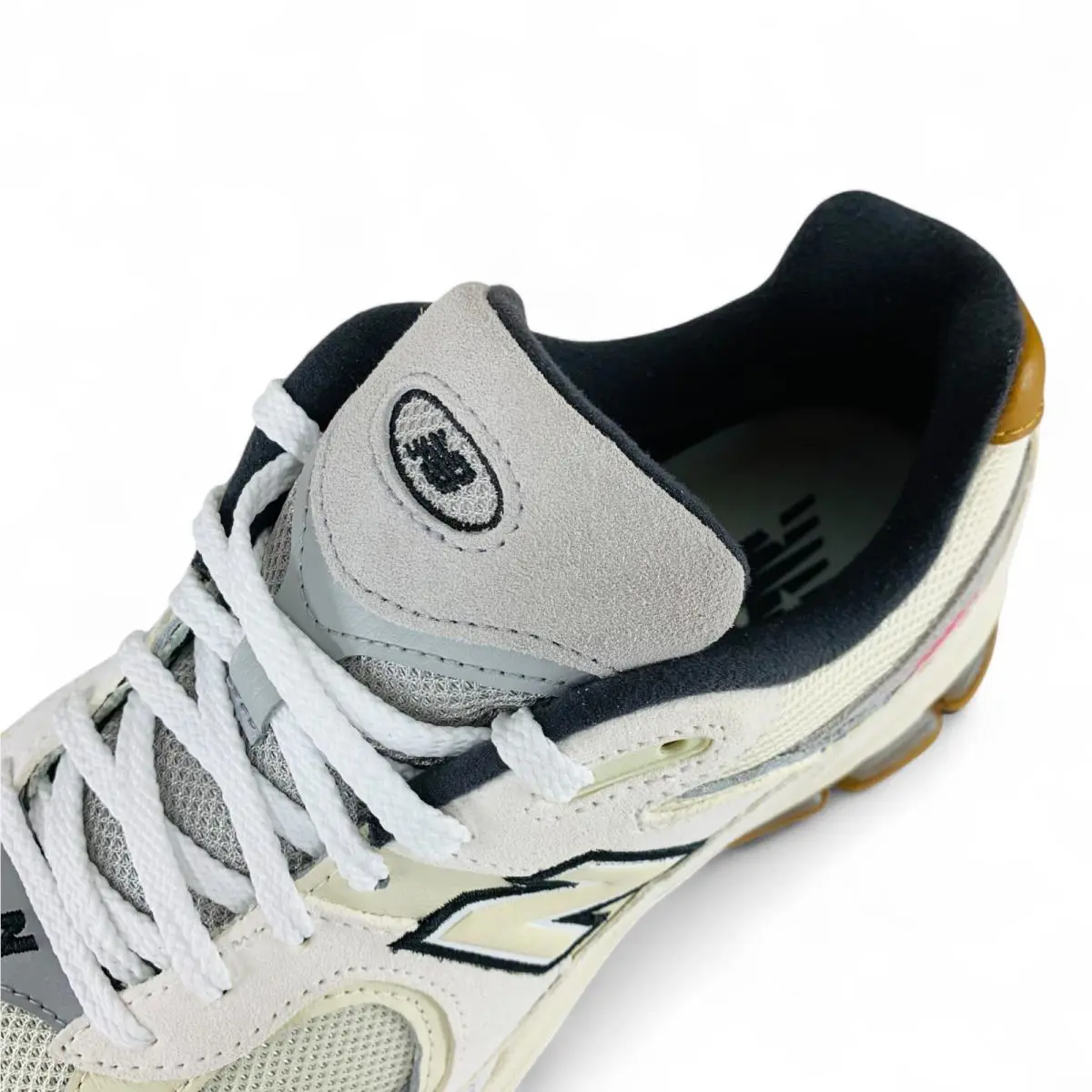 New Balance shoes - New Balance 2002R - M2002RQW - White 7