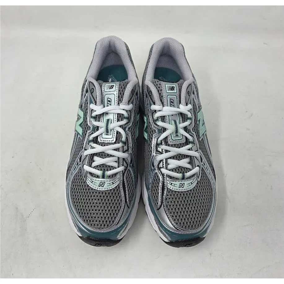 New Balance shoes - Silver 5