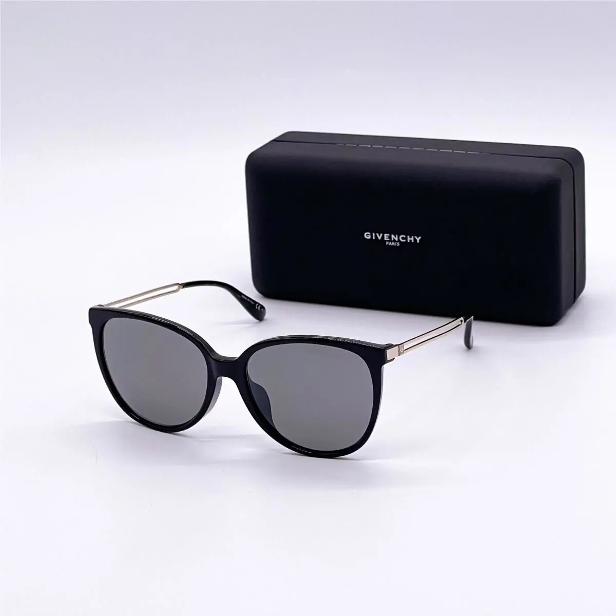 GV7116/F/S 0807 Givenchy Sunglasses GV7116/F/S Black Women’s