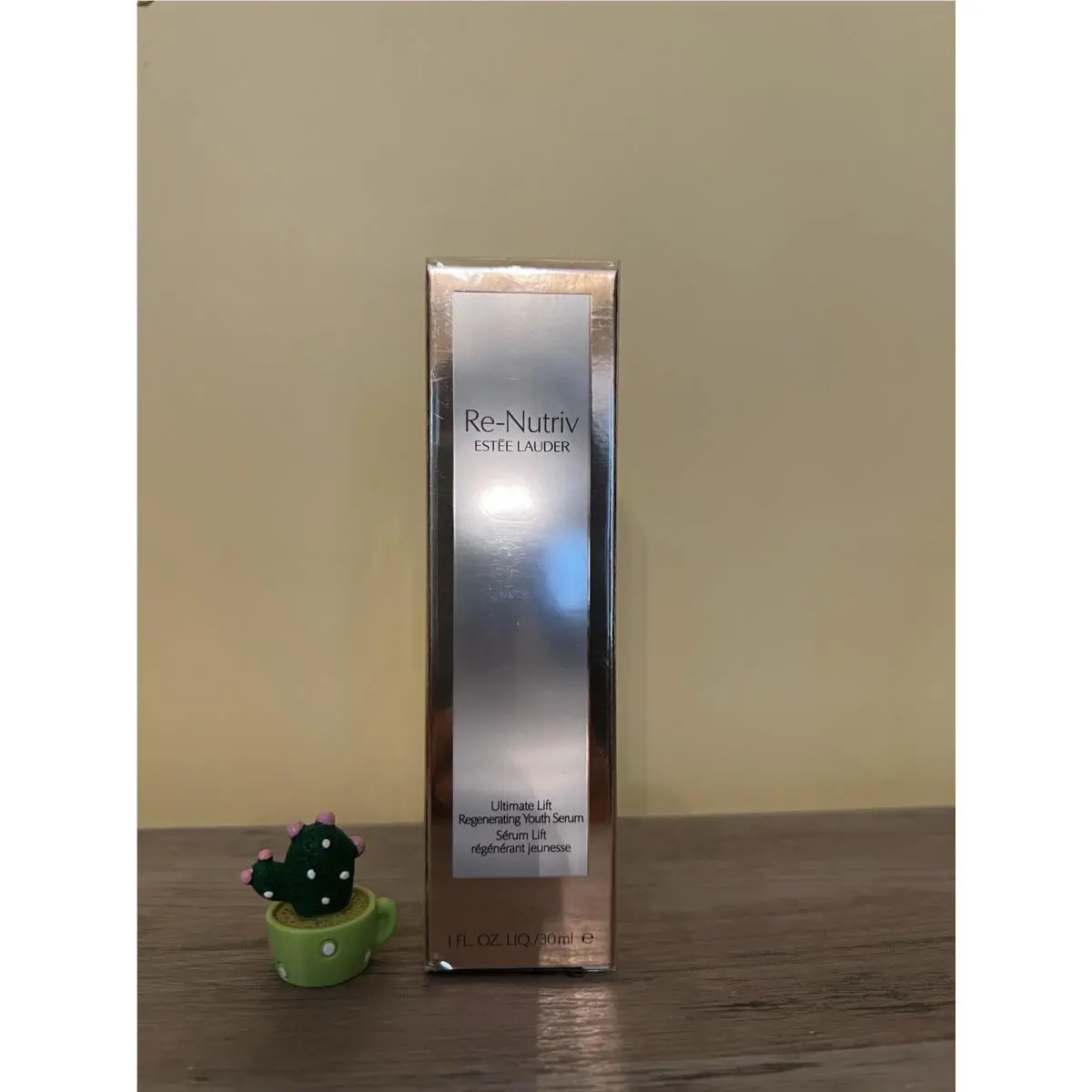 Estée Lauder Re-nutriv Ultimate Lift Regenerating Youth Serum – 1 oz
