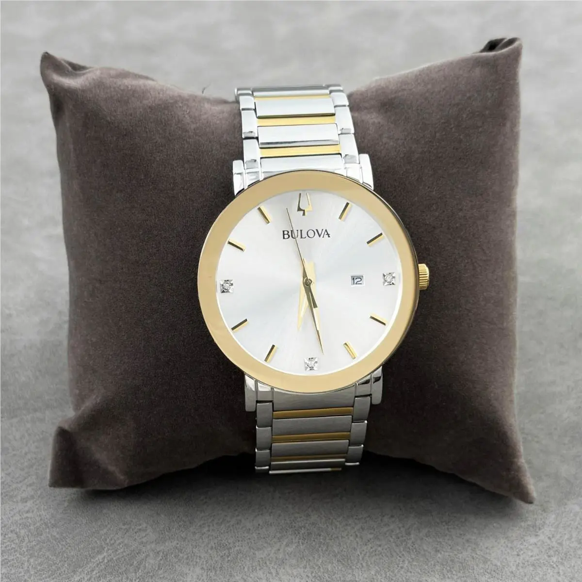 Bulova Futuro Stainless Steel Silver Tone Dial 42mm Men`s Watch 98D151