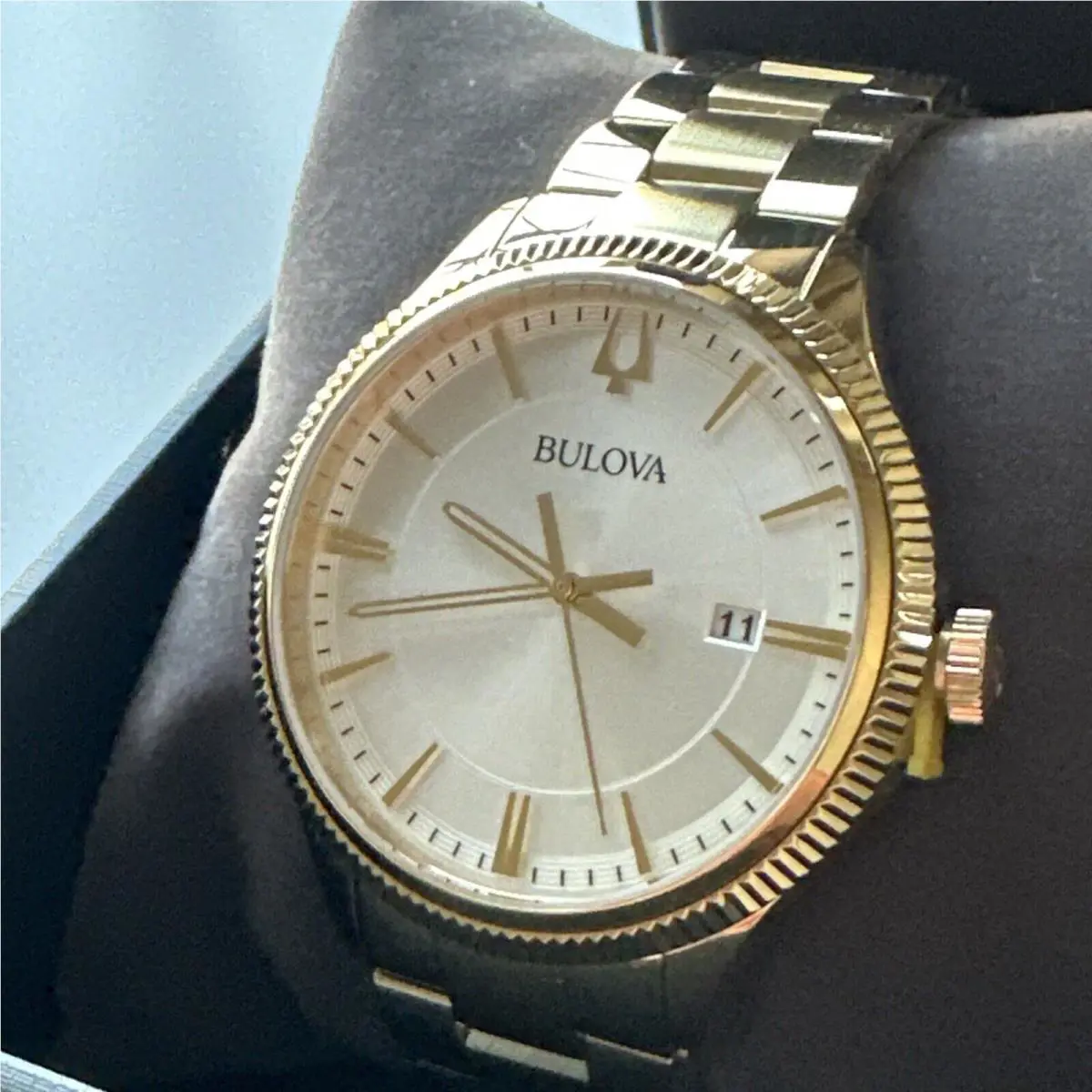 Bulova Mens Gold Tone Stainless Steel Bracelet Watch 97b227