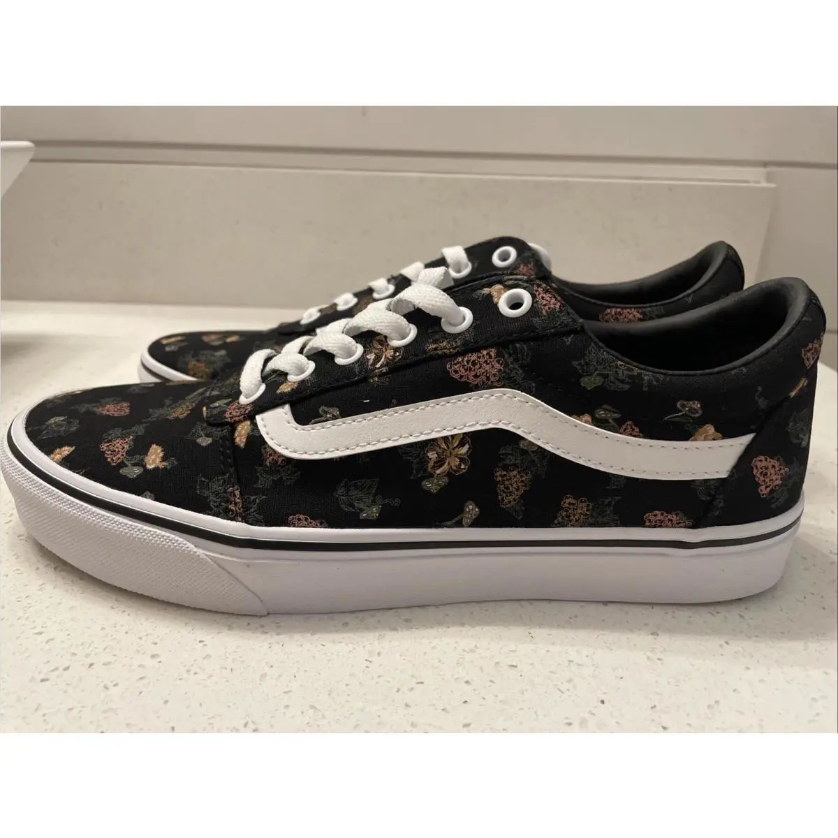Vans shoes - Ward Garden - Ward Garden - Garden Floral Black White (UPC: 0196573496392) 5