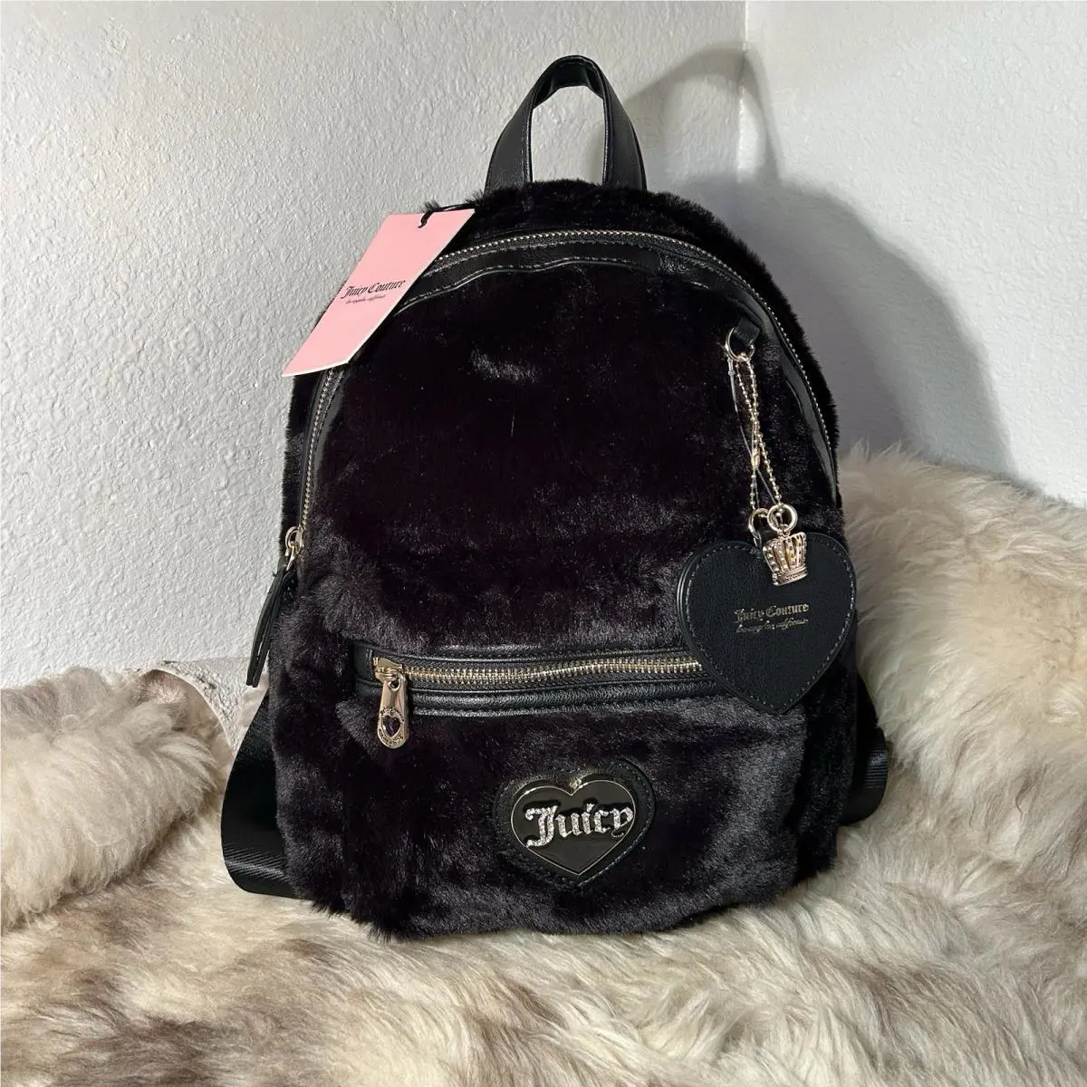 Juicy Couture Warm Up Backpack - Soft Fur - Beautiful Liquorice Black