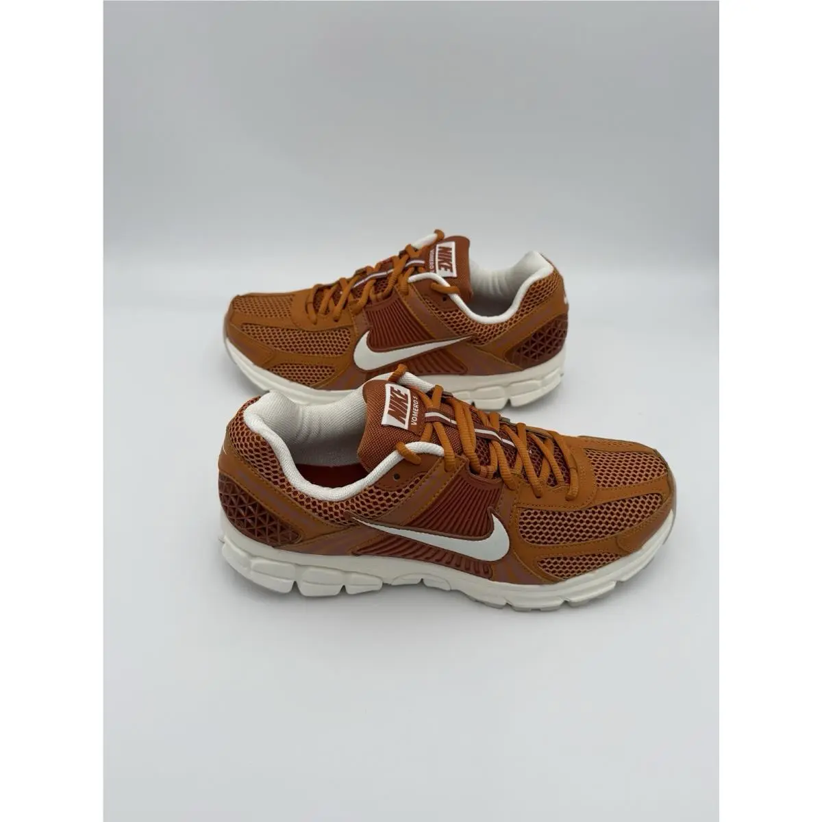 Nike shoes - Nike Air Zoom Vomero 5 - HJ9123-815 - Orange 3