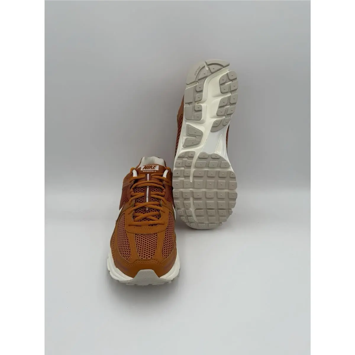 Nike shoes - Nike Air Zoom Vomero 5 - HJ9123-815 - Orange 4