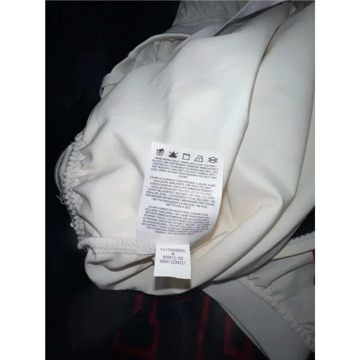 Nike clothing - 905812-100 - 905812-100 - White red black 2