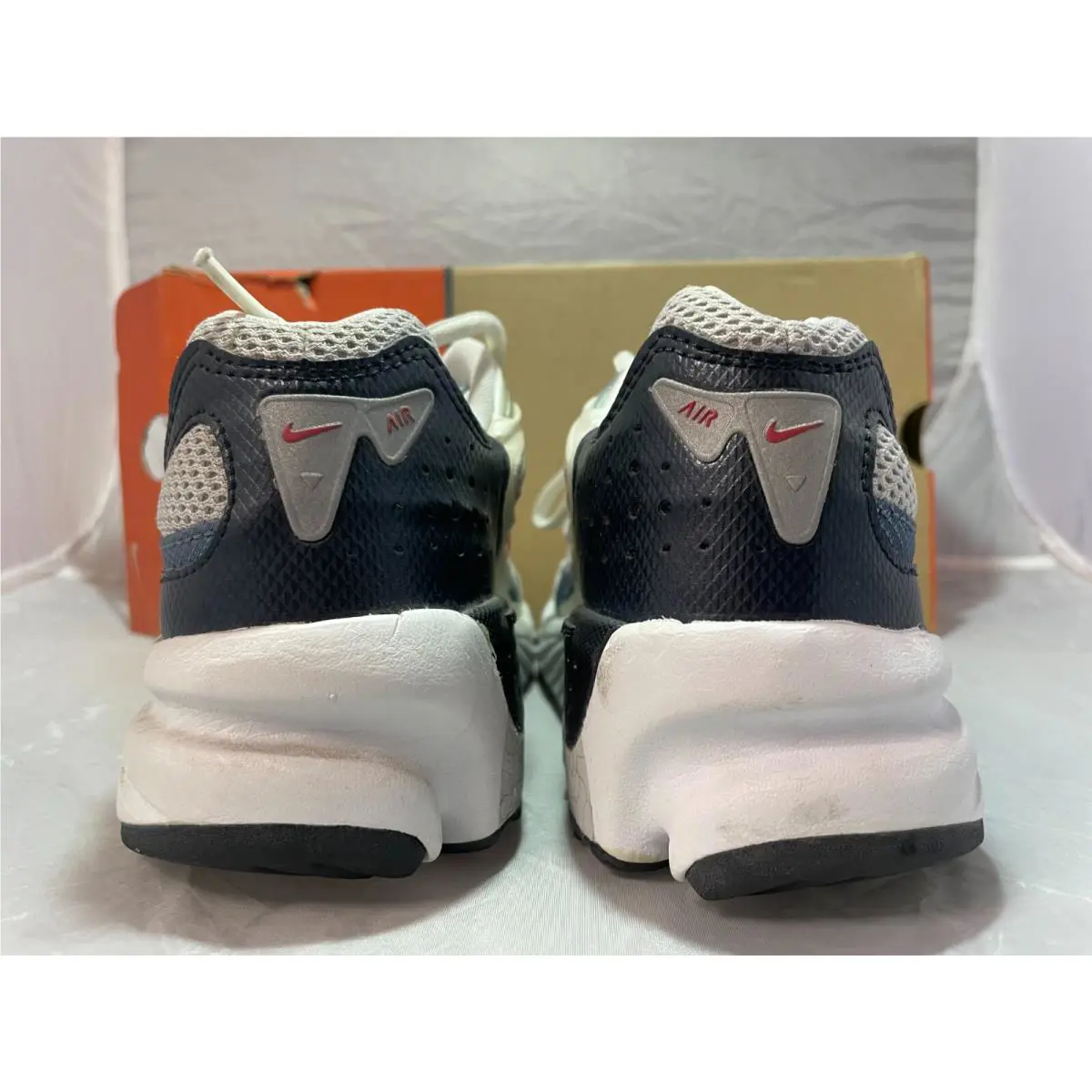 Nike shoes - White 3