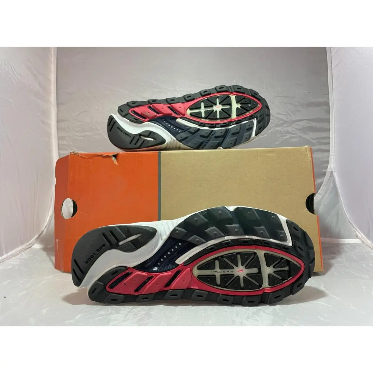 Nike shoes - White 9