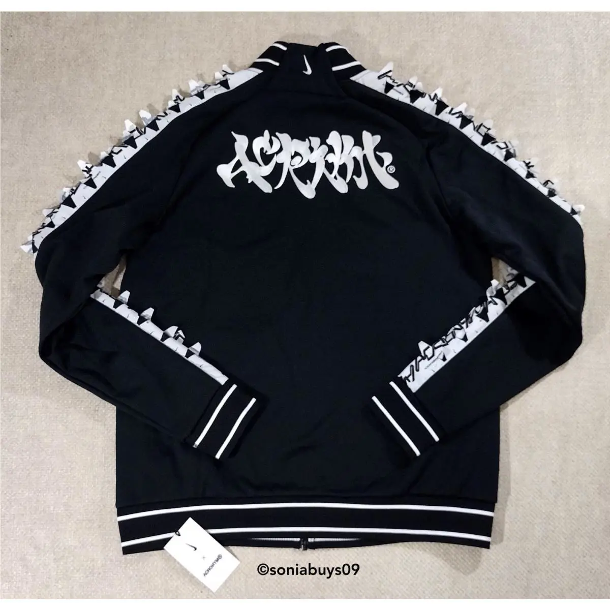 Nike clothing - Black/White 1
