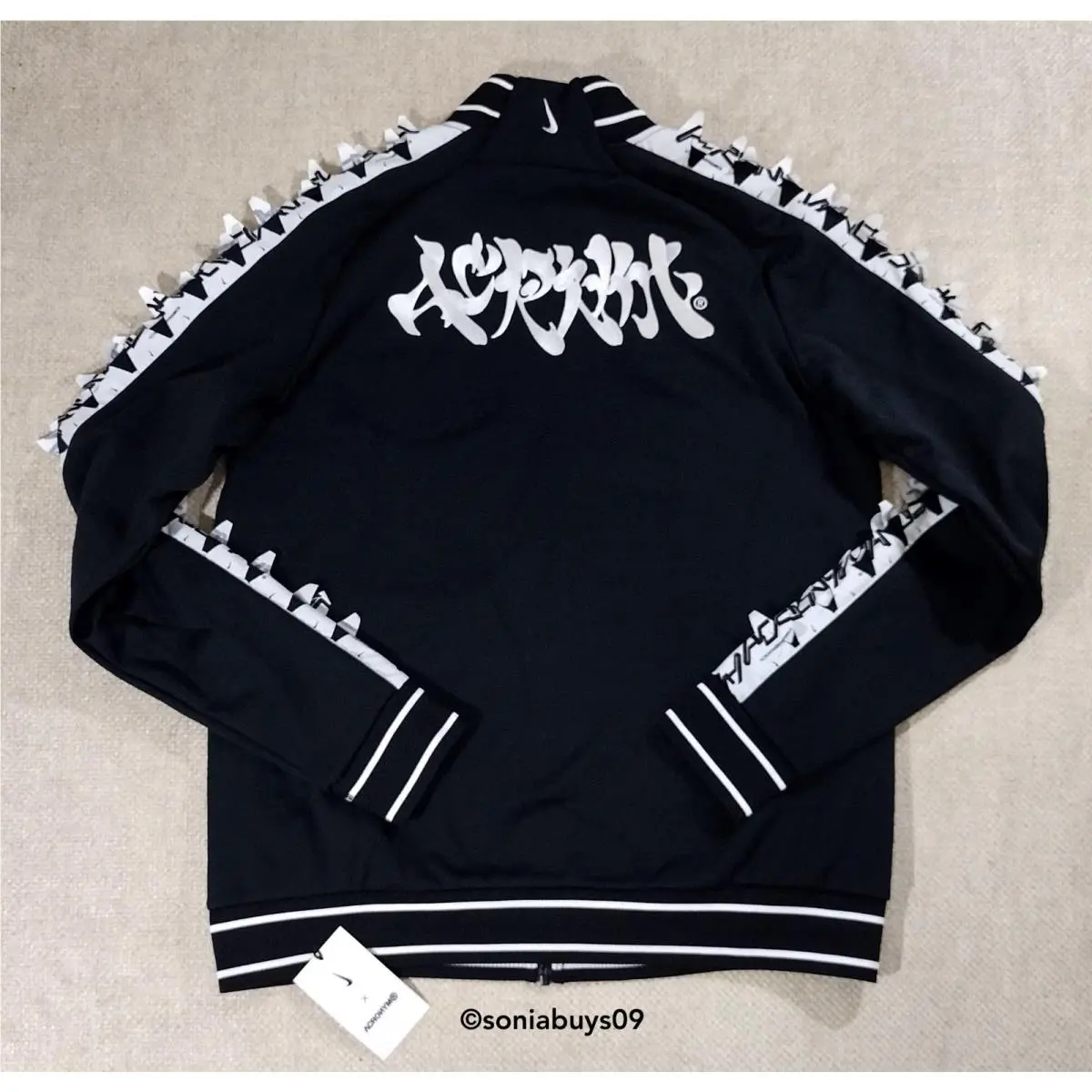 Nike clothing - Black/White 13