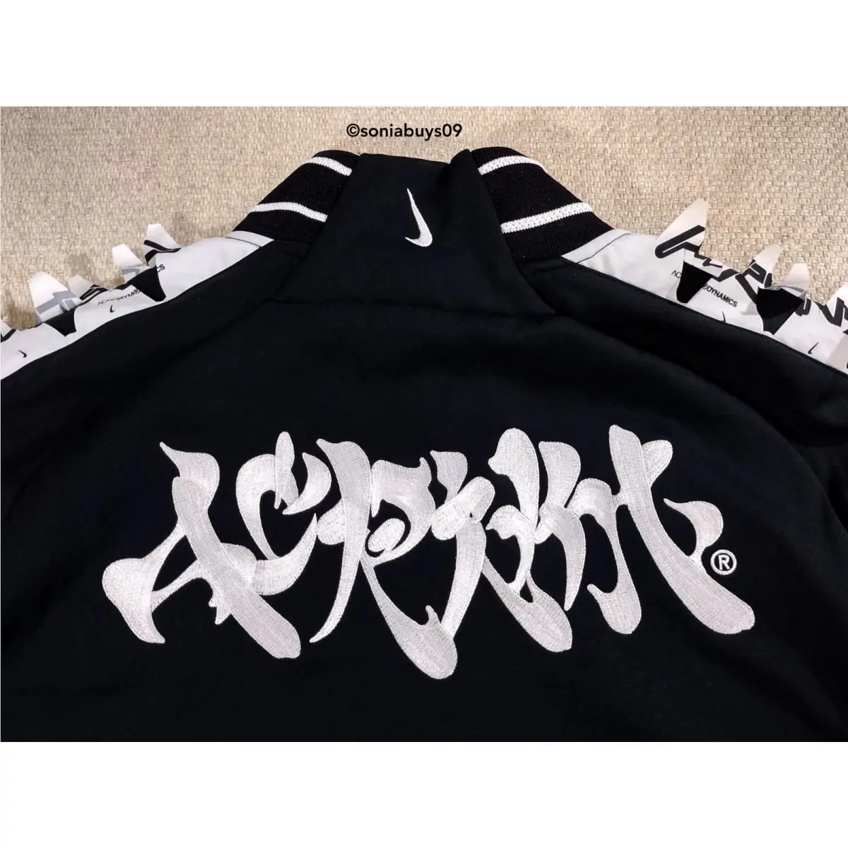 Nike clothing - Black/White 3