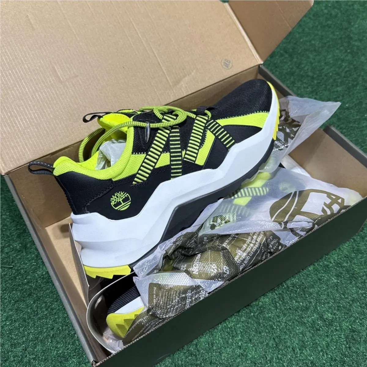 Timberland Hi-vis Madbury Mixed-media Sneakers Men’s Size 10.5