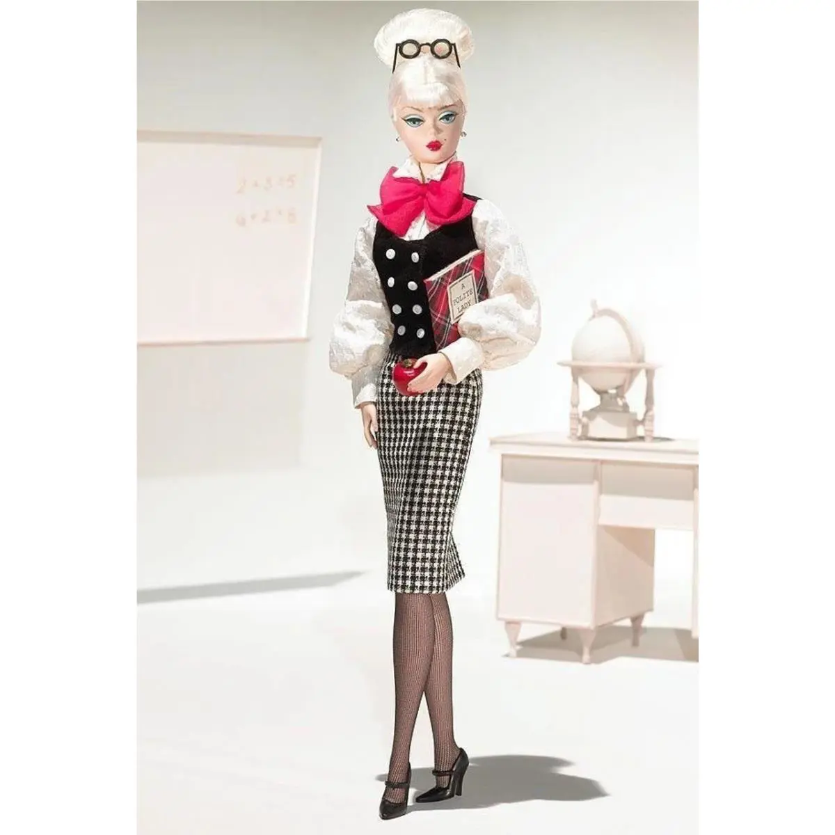 Barbie Silkstone Fashion Model Collection The Teacher Gold Label 2006 J4257