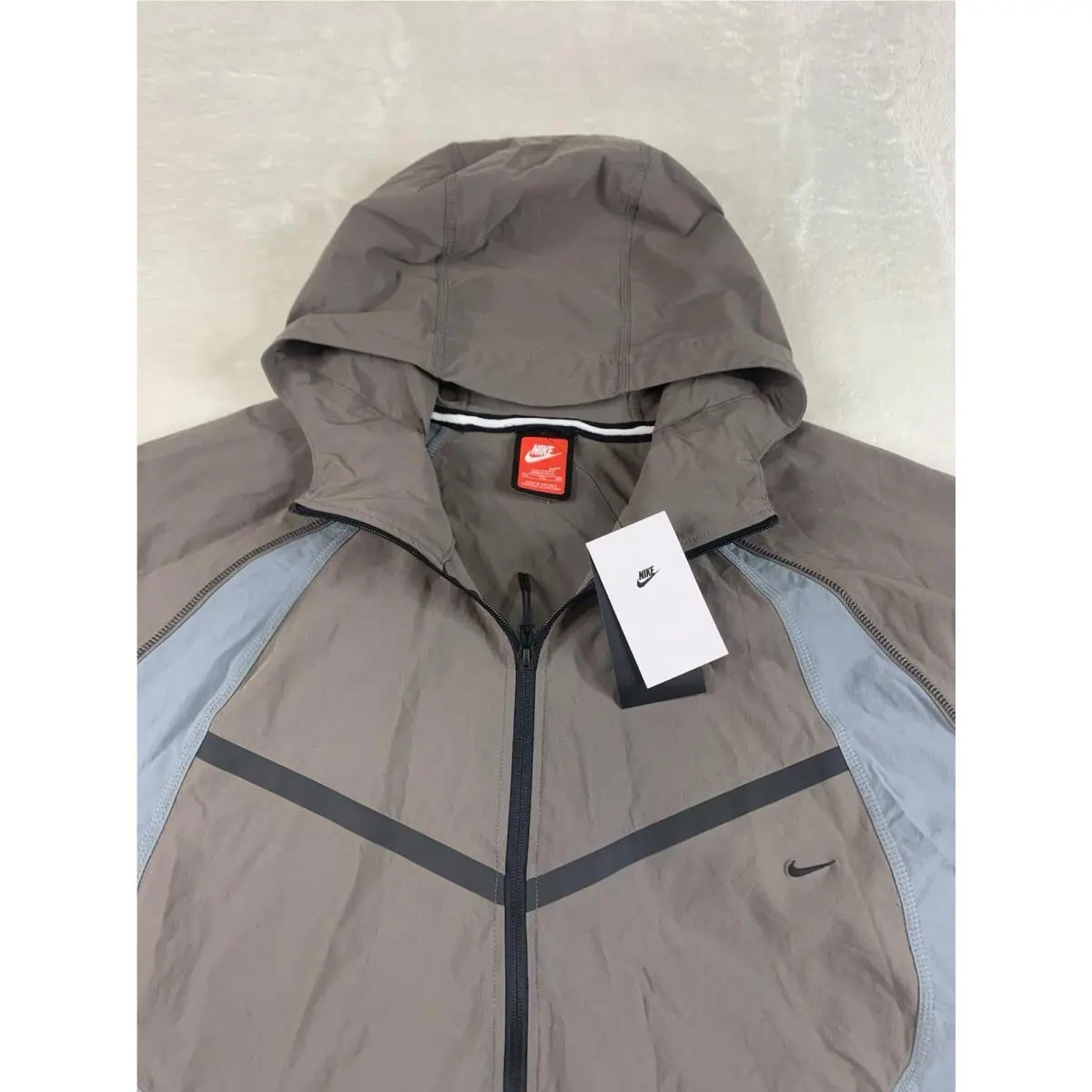 Nike clothing - IH8461 - IH8461 - Gray (UPC: 198481268825) 1