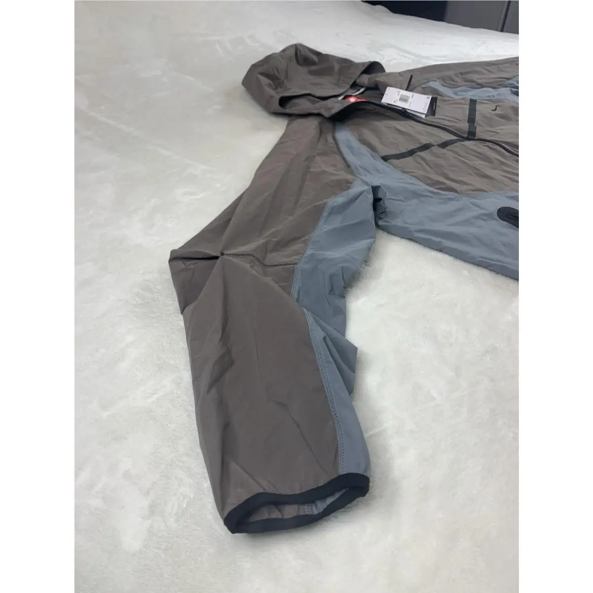 Nike clothing - IH8461 - IH8461 - Gray (UPC: 198481268825) 3