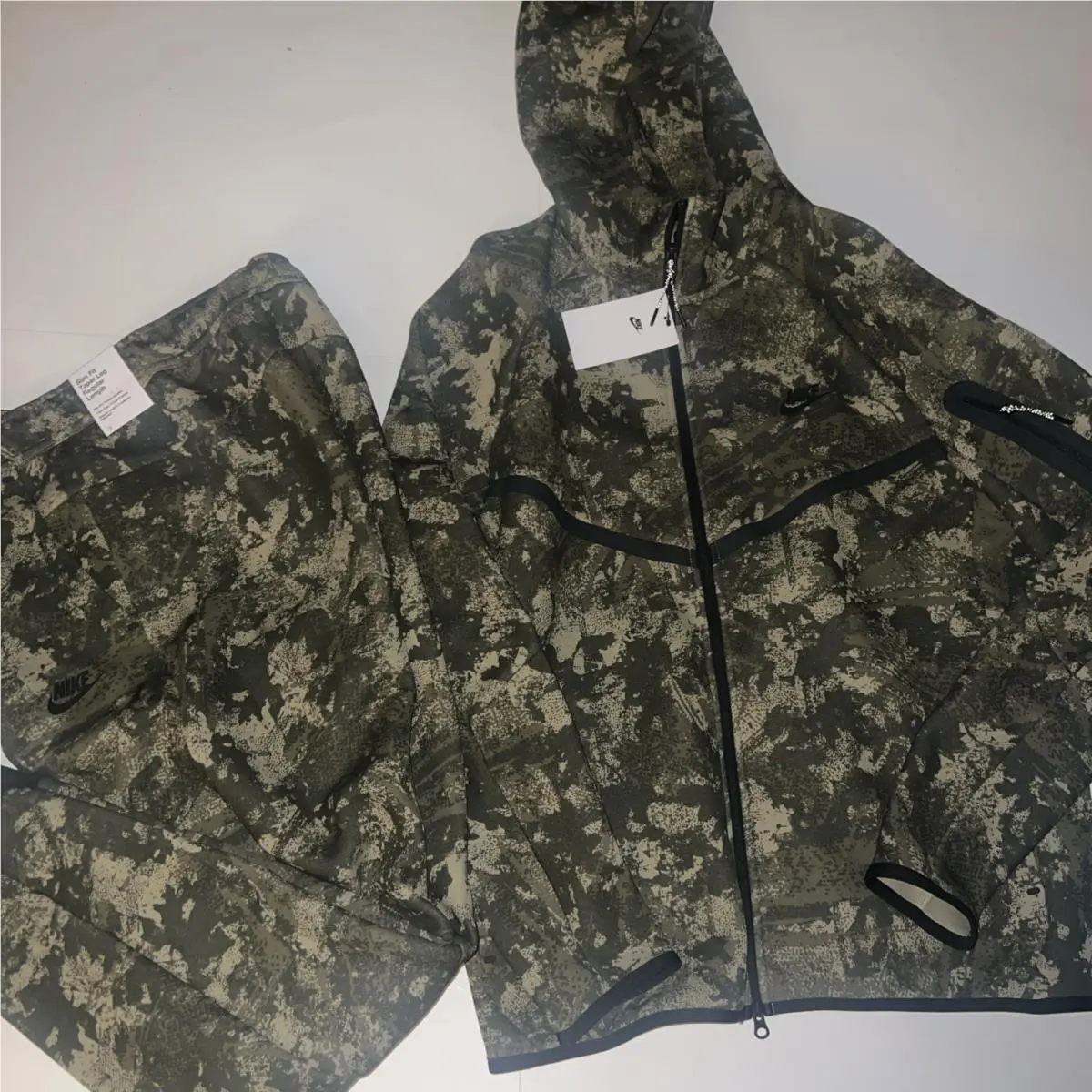Nike Sportswear Tech Fleece Camo Full-zip Hoodie Joggers Set HV5055 Men’s Sz S
