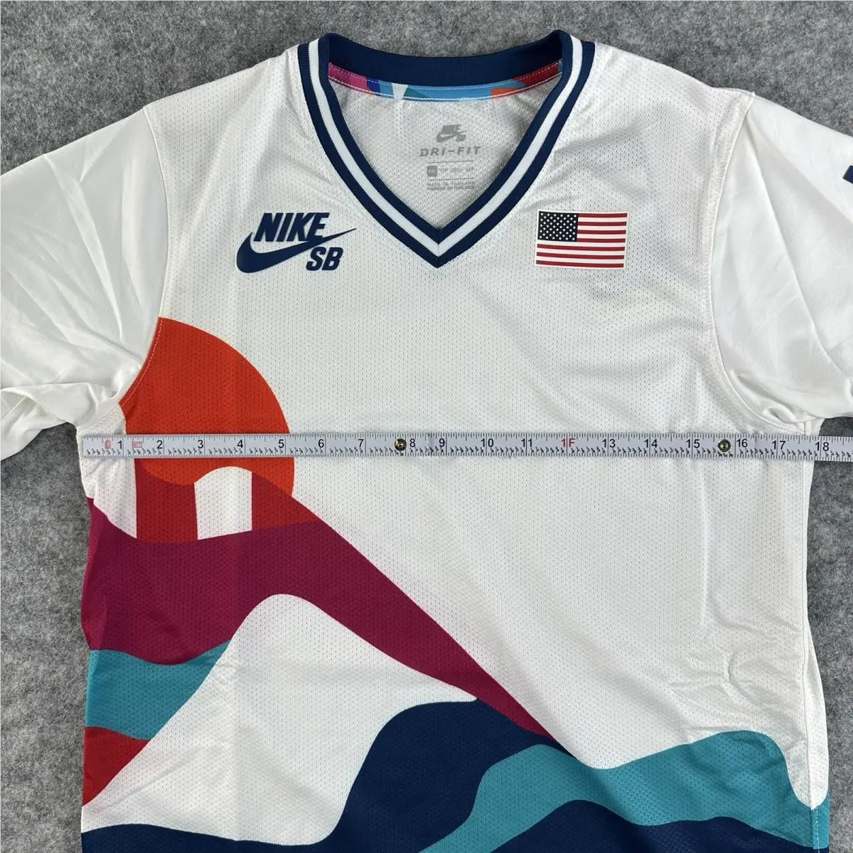Nike clothing - SB - 6071100 - Multicolor 1