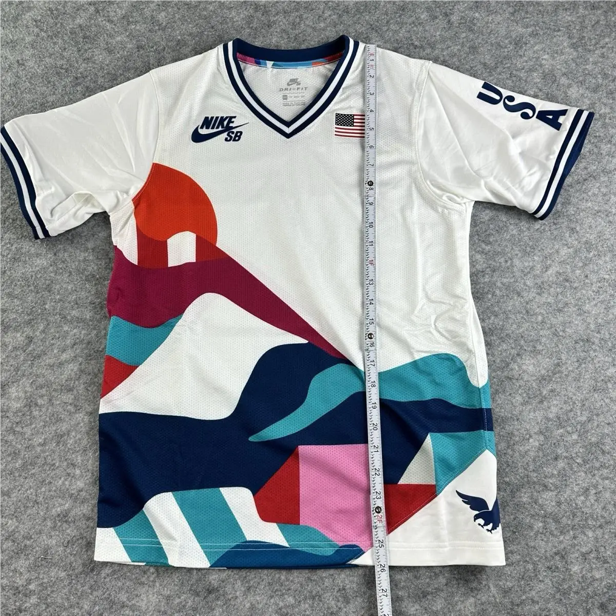 Nike clothing - SB - 6071100 - Multicolor 2