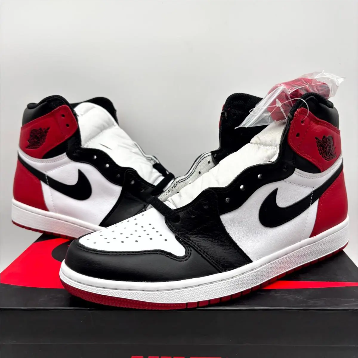 Nike shoes - Nike Air Jordan 1 Retro 555088-125 - 555088-125 - White Red Black (UPC: 884500941571) 4