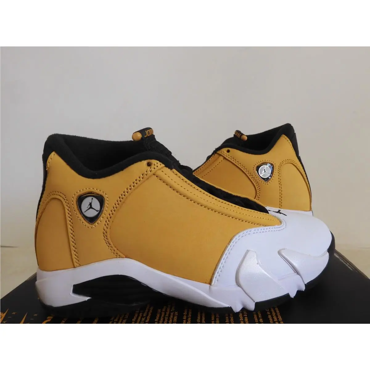 Nike shoes - Air Jordan 14 - Air - 487471-701 - Yellow (UPC: 196149232492) 0