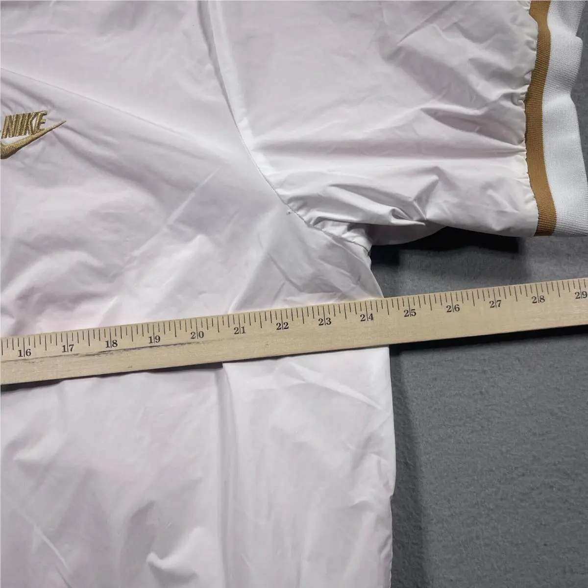 Nike clothing - White 4