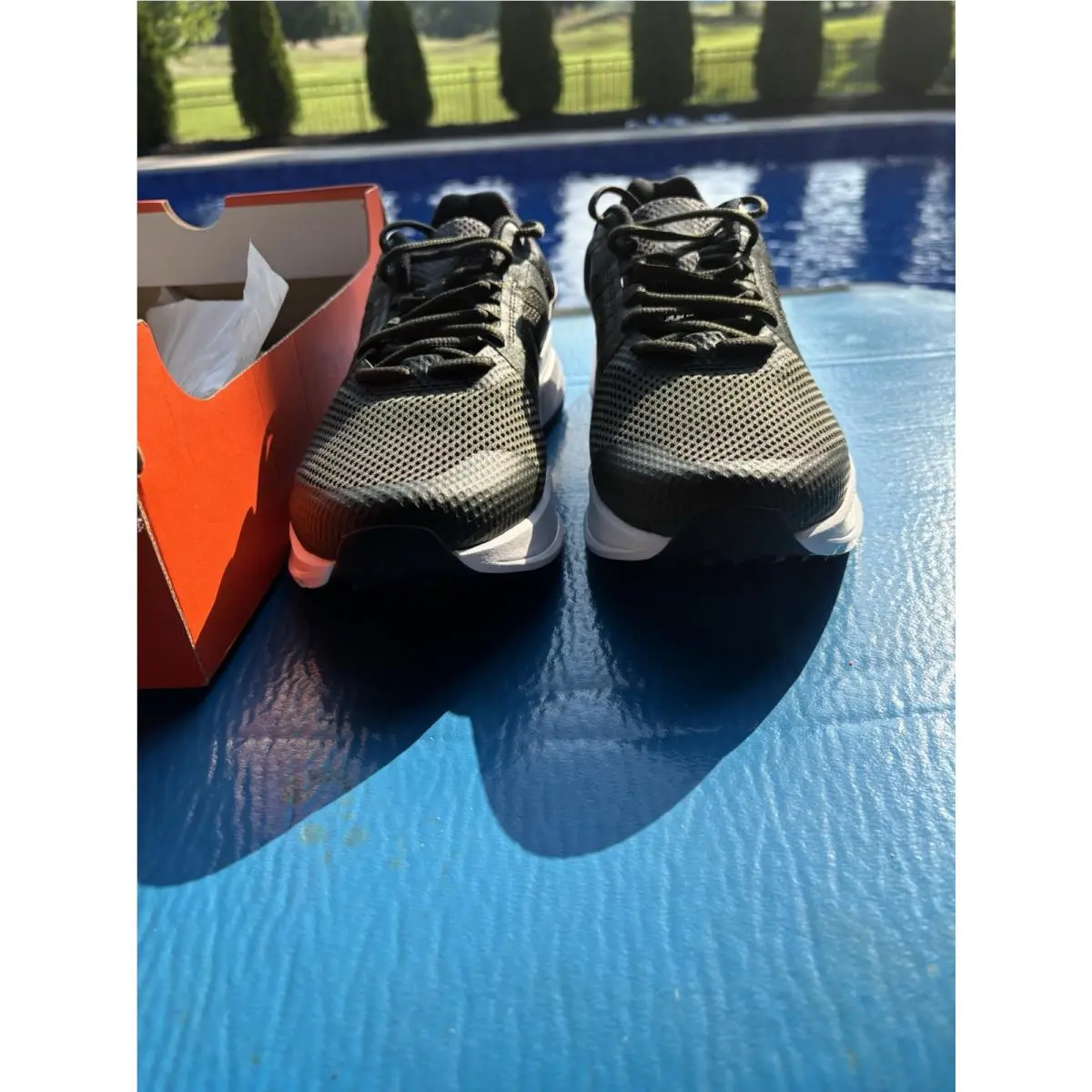 Size 10 - Nike Run Swift 2 Sequoia Pilgrim - Black