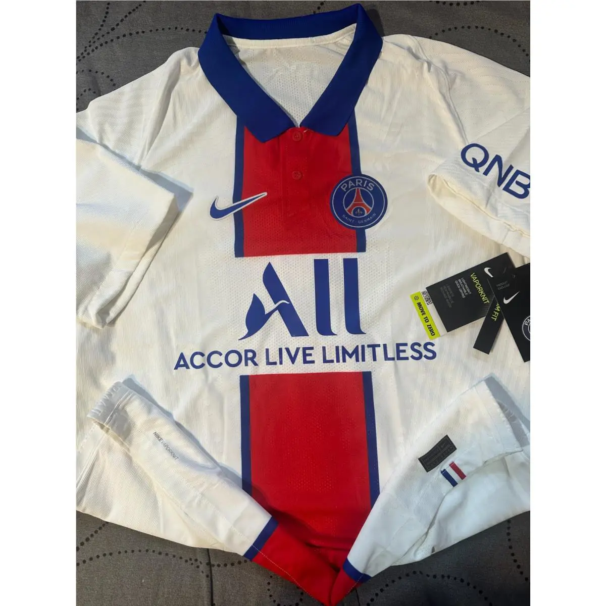 Nike clothing - CD4188101 - CD4188101 - White (UPC: 0193659431438) 0