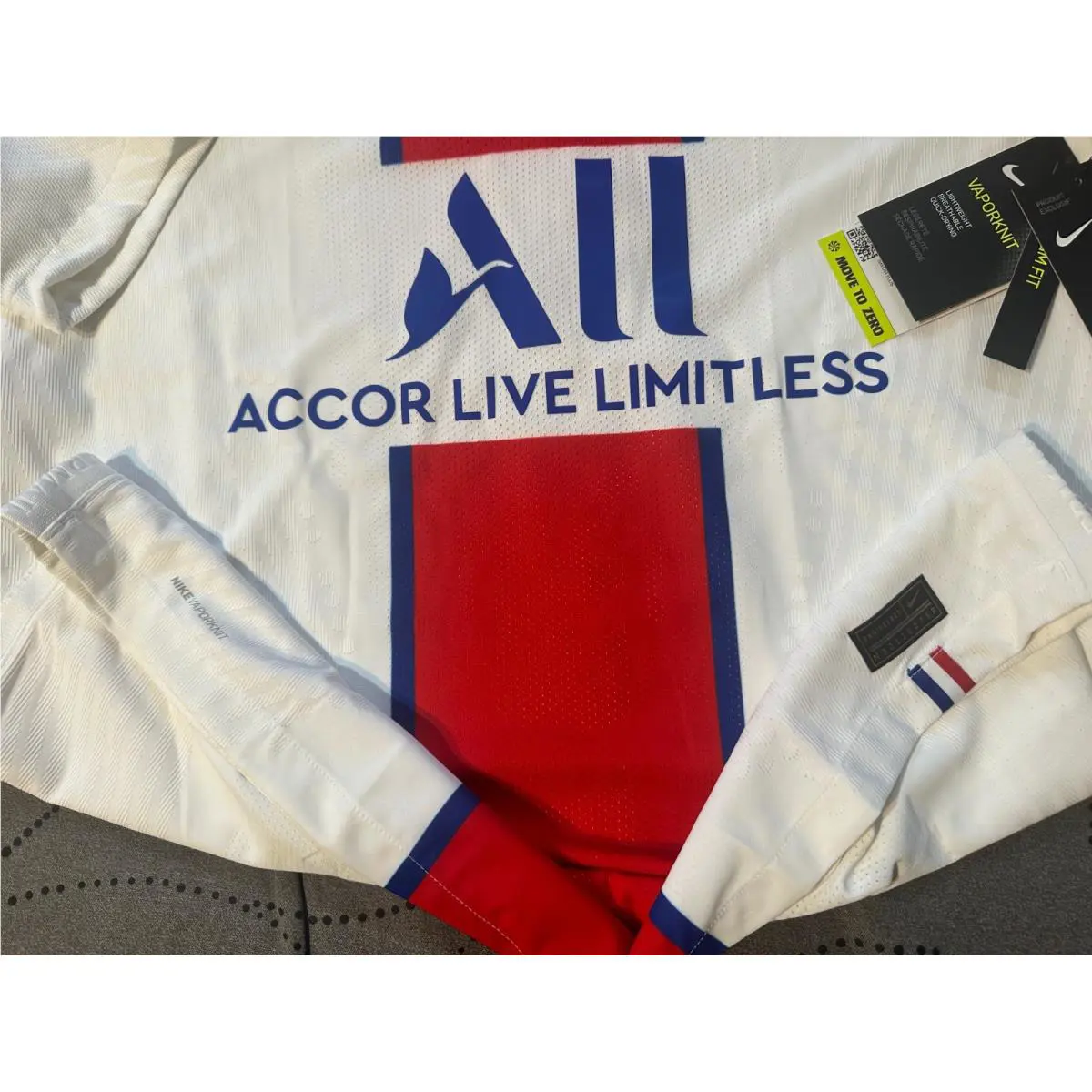 Nike clothing - CD4188101 - CD4188101 - White (UPC: 0193659431438) 1