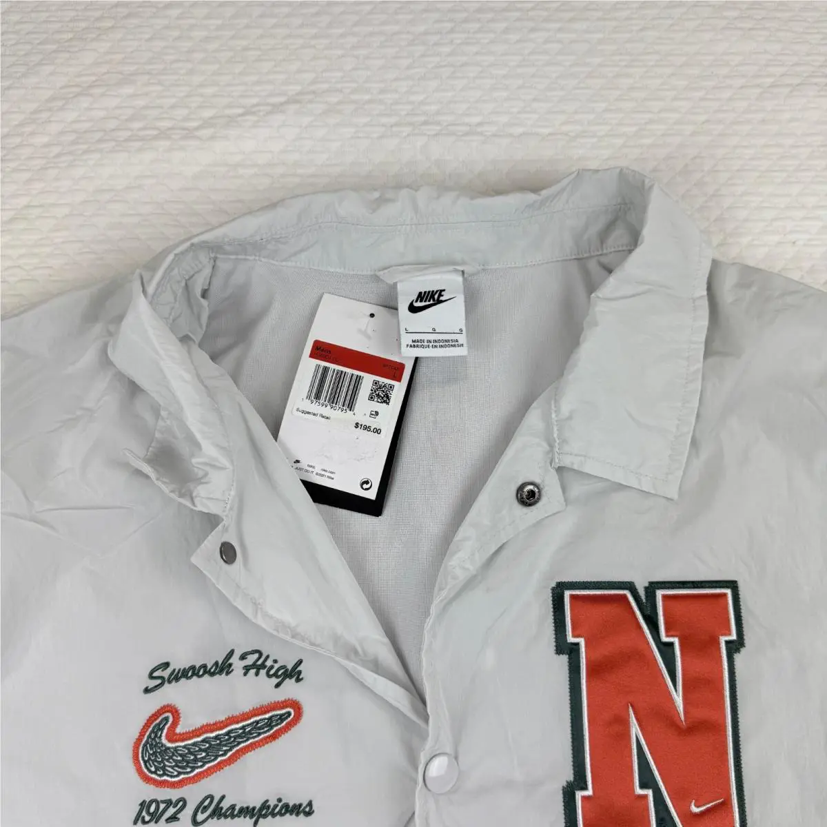 Nike clothing - Pale Gray (UPC: 197599907954) 3