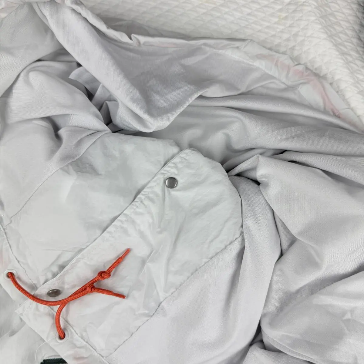 Nike clothing - Pale Gray (UPC: 197599907954) 9