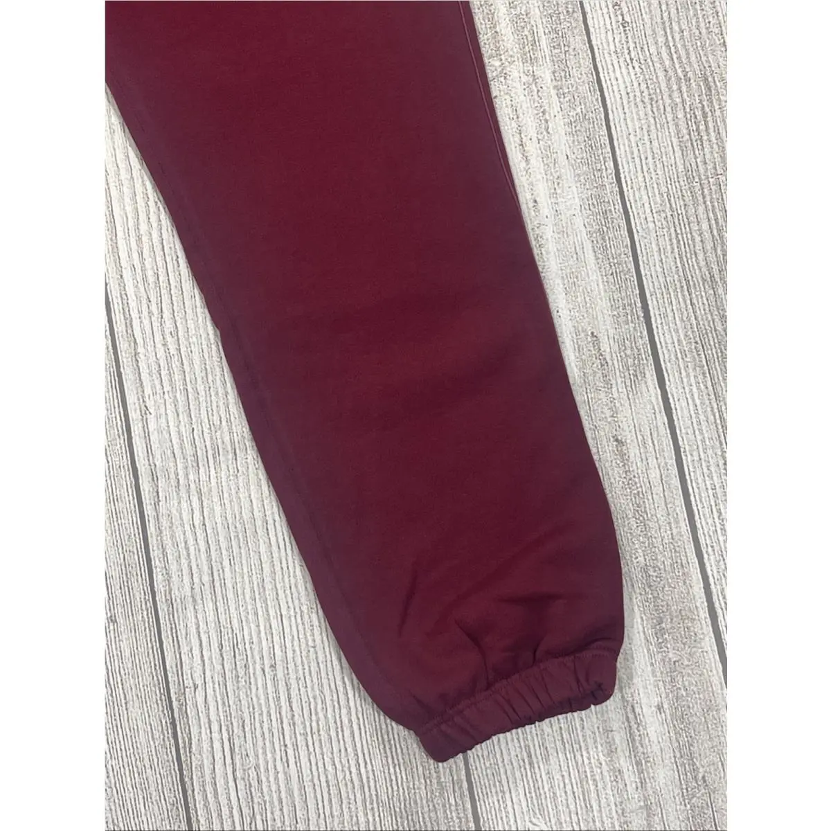 Nike clothing - Maroon (UPC: 197863720913) 2