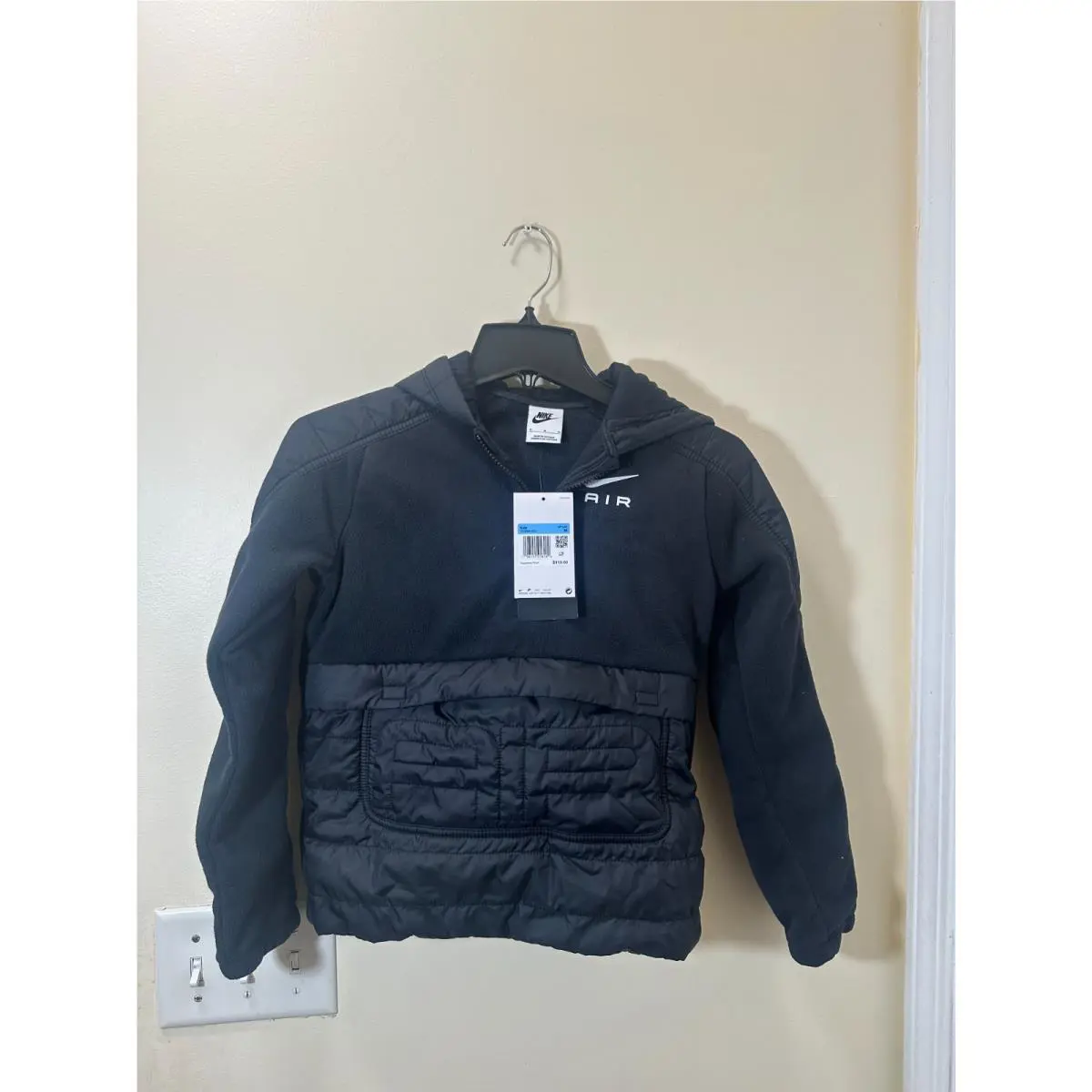 Nike clothing - Black (UPC: 196151018169) 0