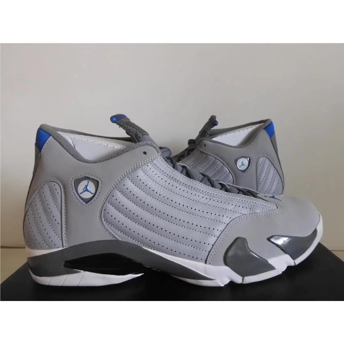 Nike shoes - Air Jordan 14 - Air - 487471 004 - Gray (UPC: 887223999386) 0