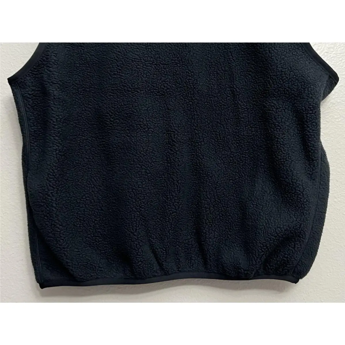Nike clothing - Nike Air Jordan Essentials Winter Vest - FZ0894-010 - Black (UPC: 197600224957) 4
