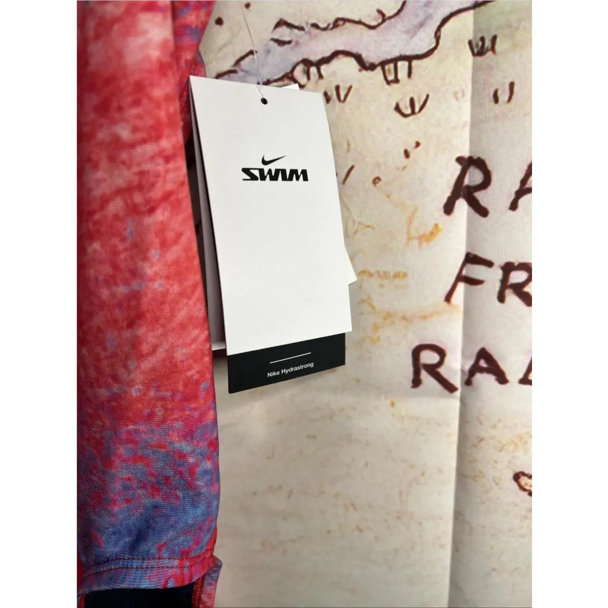 Nike clothing - Multicolor (UPC: 0032219407189) 2