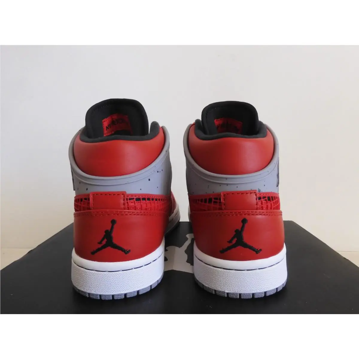 Nike shoes - Air Jordan 1 Retro - Air Retro - 599873-602 - Red (UPC: 887225457365) 3