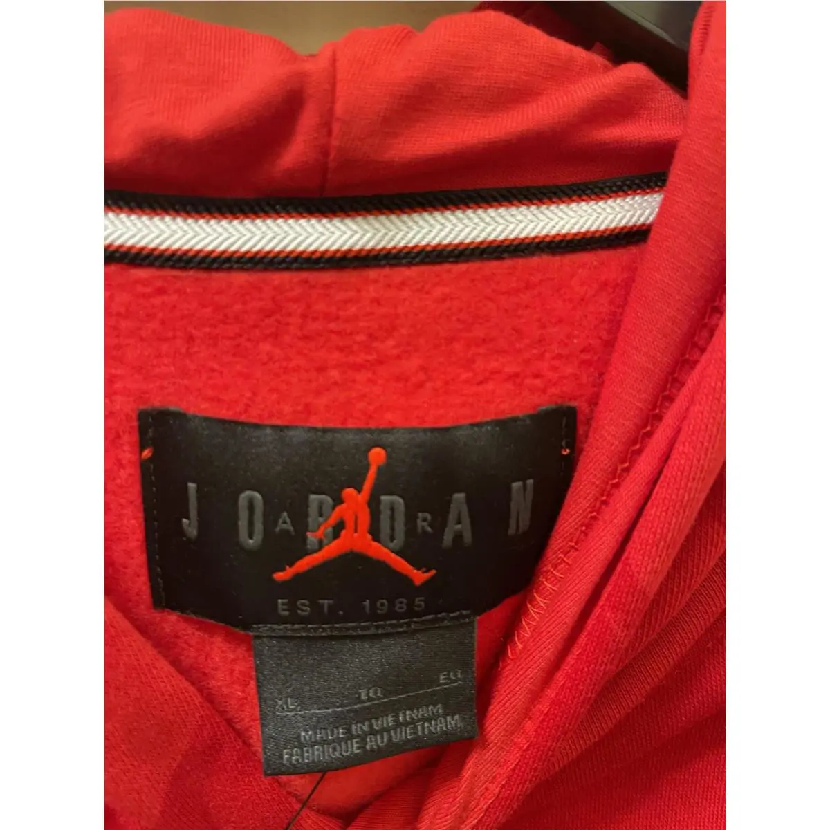 Nike clothing - Red (UPC: 0195871660726) 5