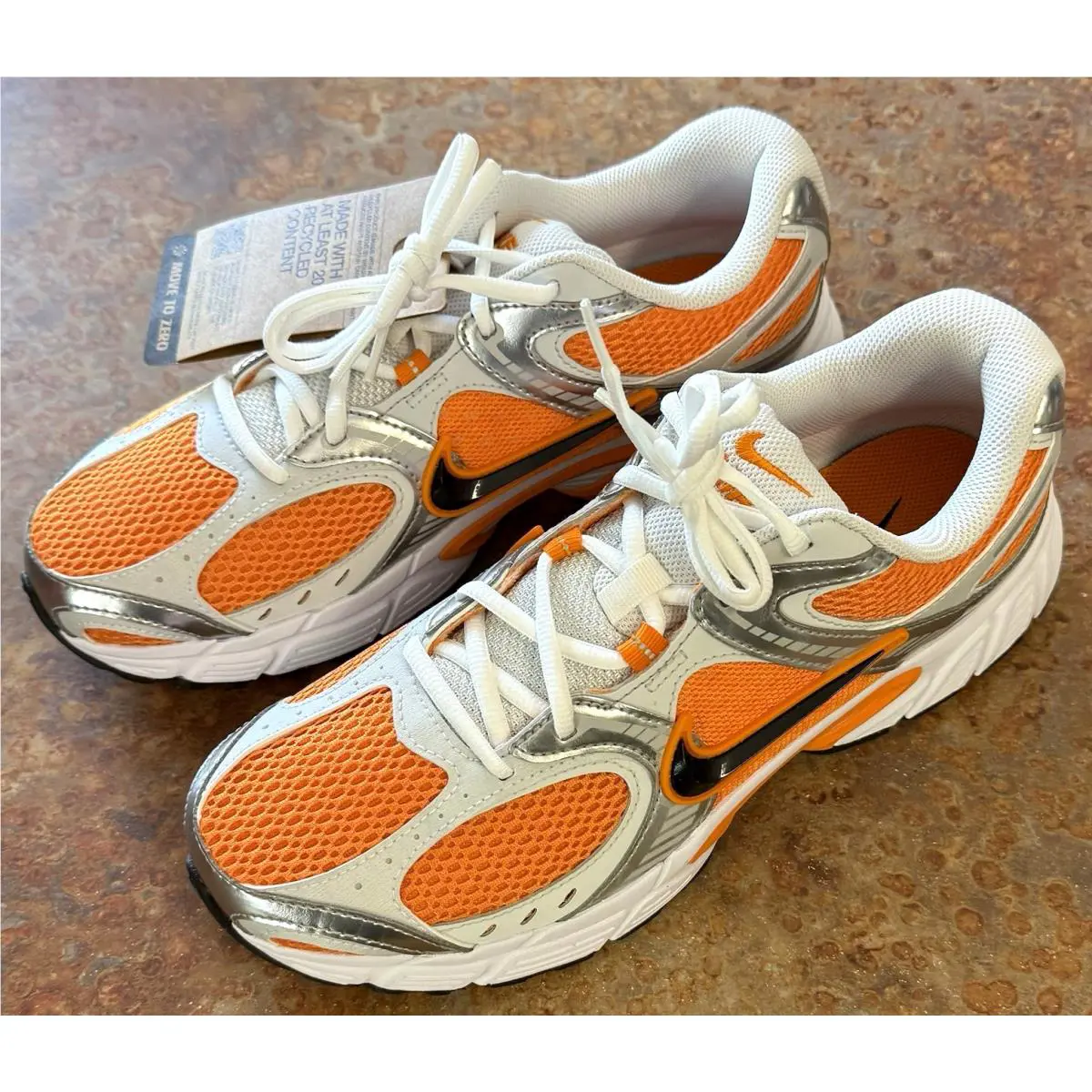 Nike Men`s V5 Rnr Running Shoes Orange White HJ5228-800 Size 9.5 - NO Lid