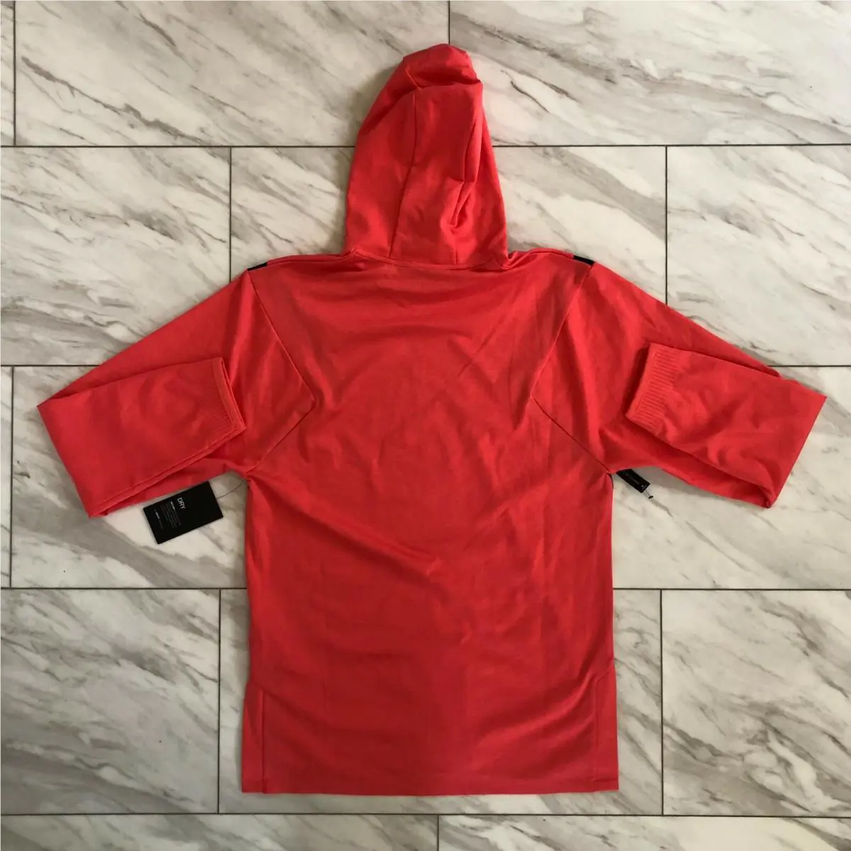 Nike clothing - Salmon (UPC: 191888678341) 0
