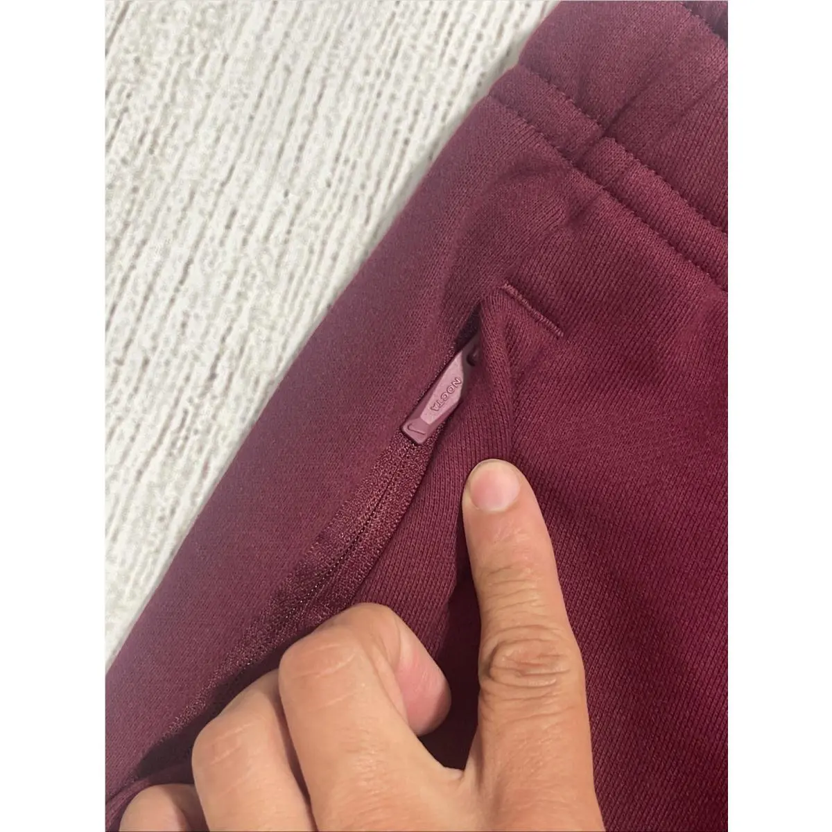 Nike clothing - Maroon (UPC: 197863720913) 4