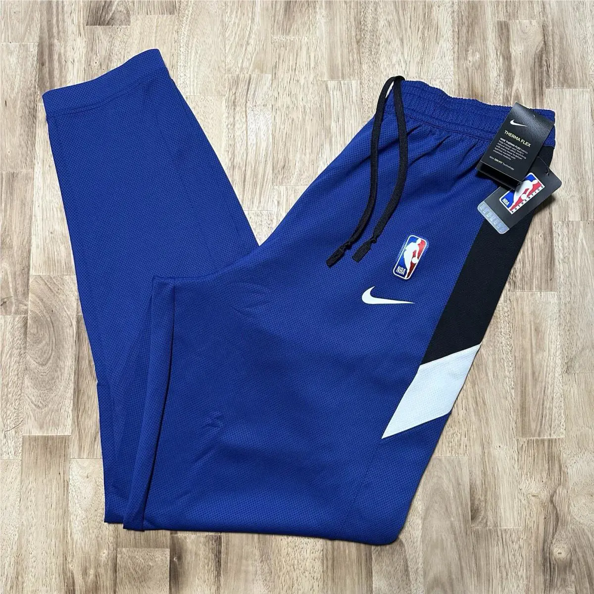 Nike clothing - Nike LA Clippers Therma Flex - Blue (UPC: 193148552019) 0