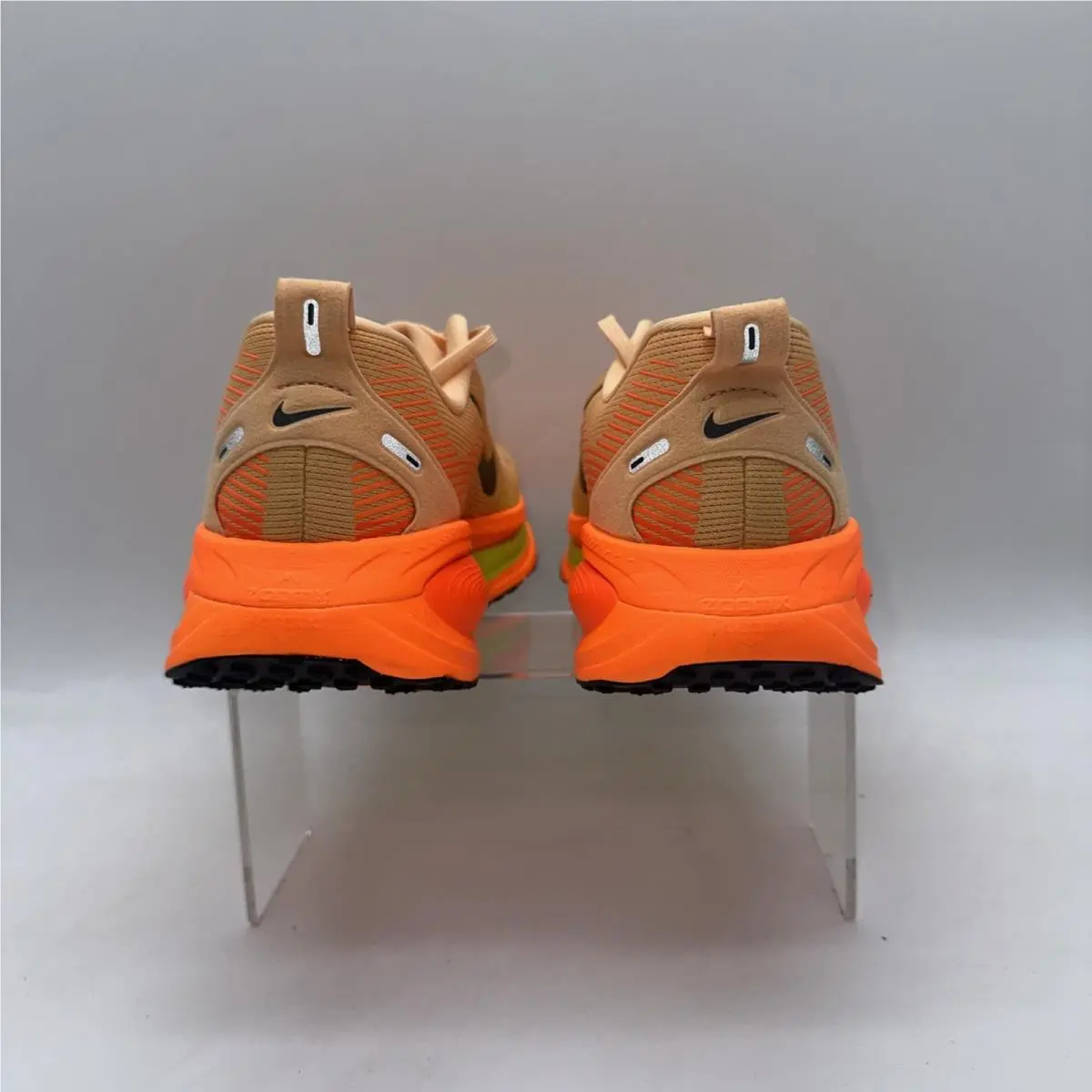 Nike shoes - Nike Vomero 18 - Vomero - HM6803 700 - Orange Chalk/Black (UPC: 198481388141) 2