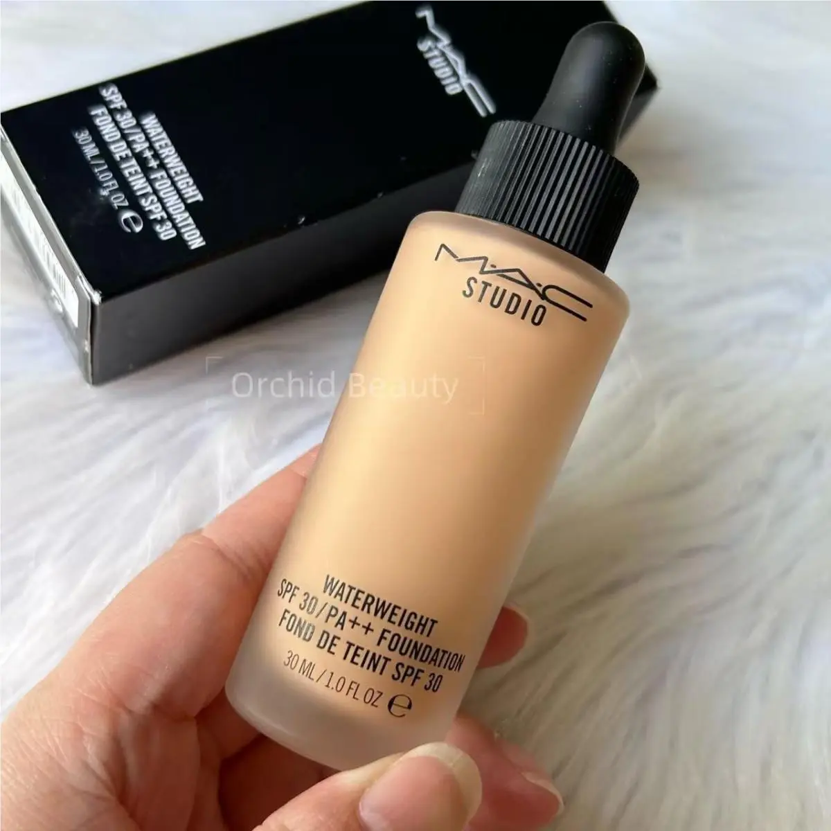 Box Mac Studio Waterweight Foundation Spf 30 Full Size 30ml/1oz NC37 by MAC Cosmetics