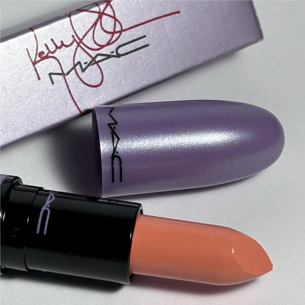 Mac Riot House Matte Lipstick Kelly Osbourne Vivid Bright Orange