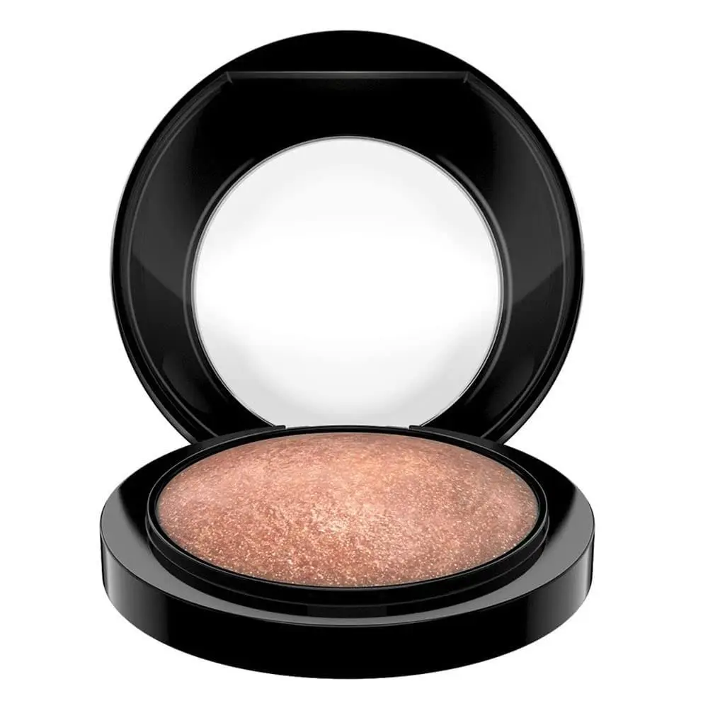 Mac Cosmetics Cheeky Bronze Face Shaping Makeup Highlighter with Vitamin E 0.35 Ounce by MAC Cosmetics
