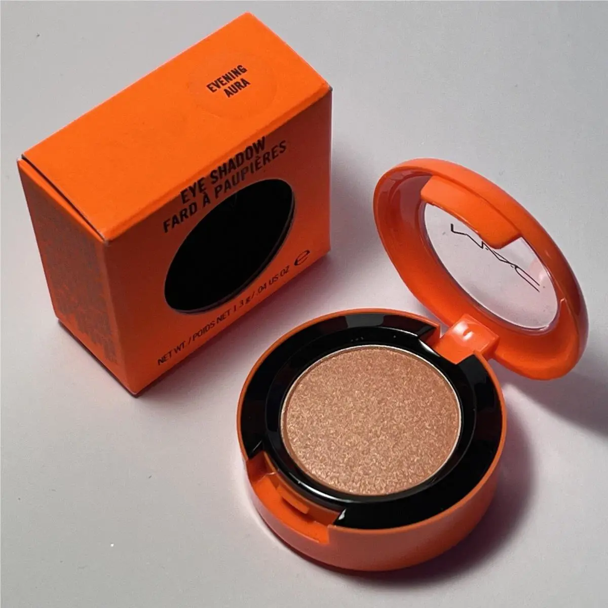 Mac Evening Aura Veluxe Pearl Eye Shadow Neo Sci-fi Limited Edition