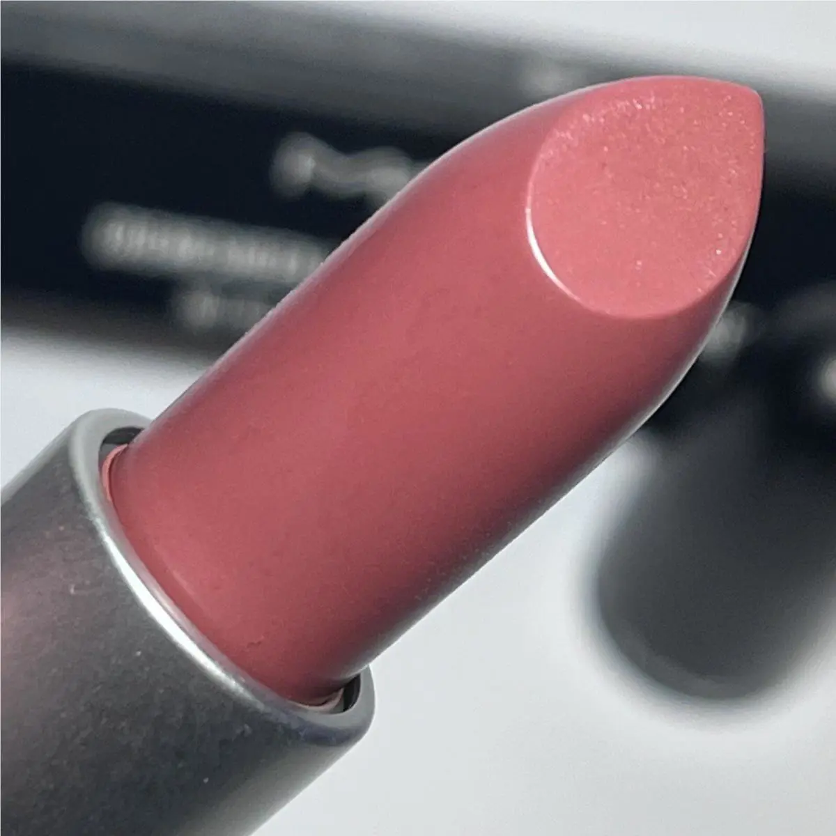 Mac Offshoot Cremesheen Lipstick Mac ME Over Mid-tone Neutral Pink